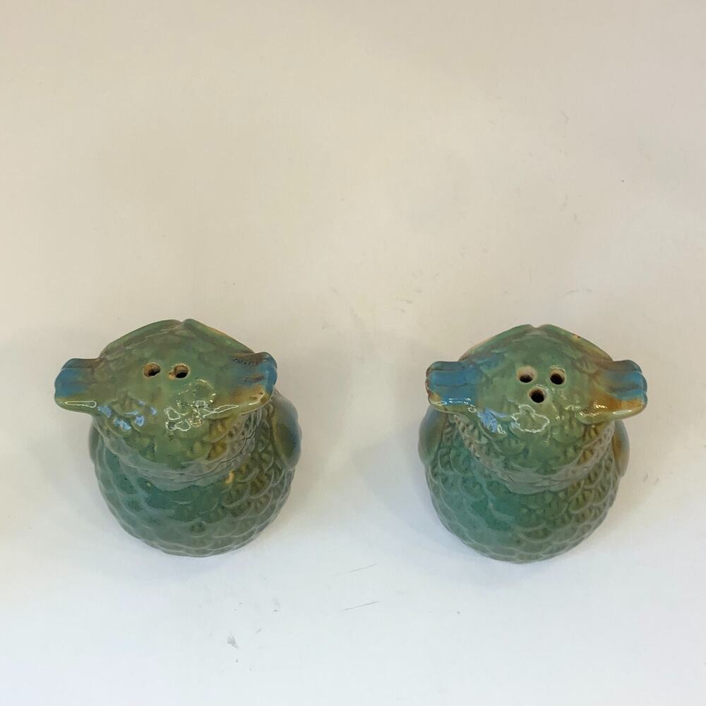Vintage Mid Century Owl Pottery Salt &‎ Pepper Shakers Blue & Green w/ Stoppers - Picture 2 of 4